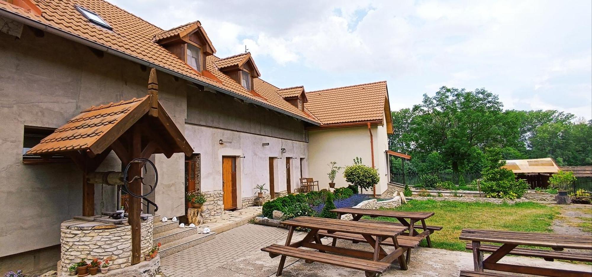 Ubytovani U Tajcu Dolni Berkovice Exterior photo